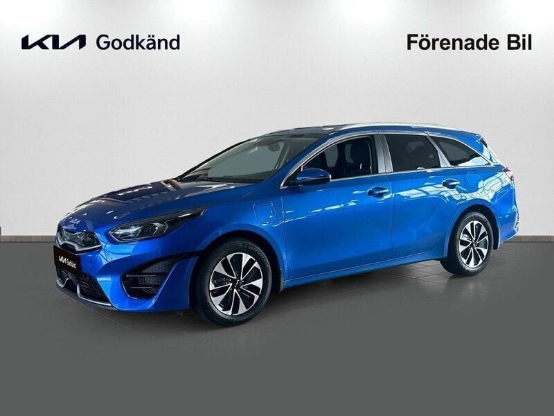 Blå (blue flame) Begagnad 2021 Kia Ceed Sportswagon Advance Kombi | 247 000 kr (Marknadspris) - Bild 1/4