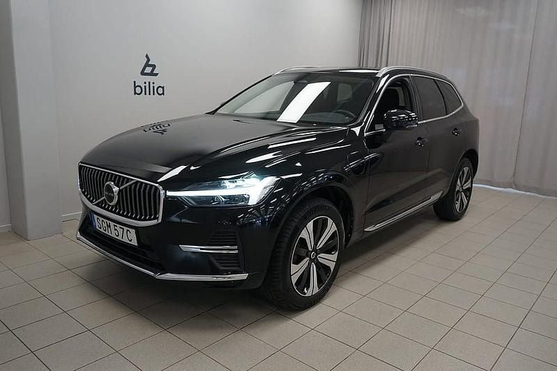 Begagnad Volvo XC60 Core 355 HK (261 kW) 2022 Svart SUV