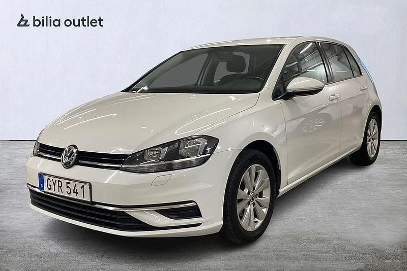 Begagnad VW Golf VII 110 HK (80 kW) 2018 Vit Halvkombi