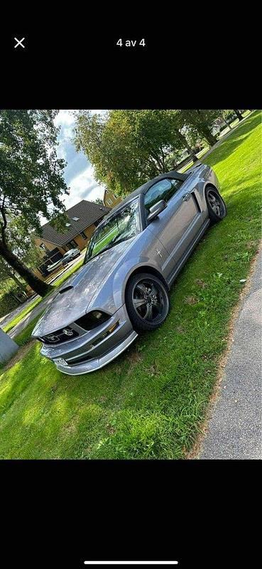 Grå Begagnad 2007 Ford Mustang Convertible Cab | 139 000 kr (Marknadspris) - Bild 1/3