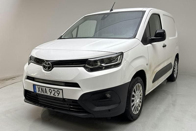 Vit Begagnad 2022 Toyota Proace City Van | 159 000 kr (Superpris) - Bild 1/4
