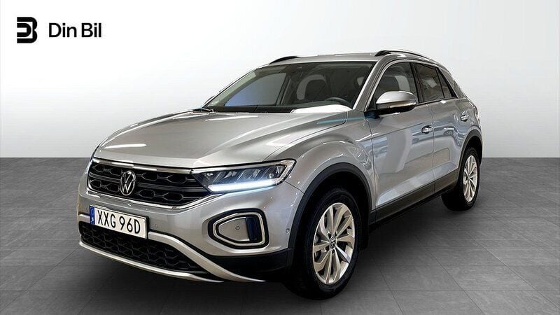 Silver (pyrit silver metallic) Begagnad 2024 VW T-Roc Edition SUV | 319 800 kr (Marknadspris) - Bild 1/4