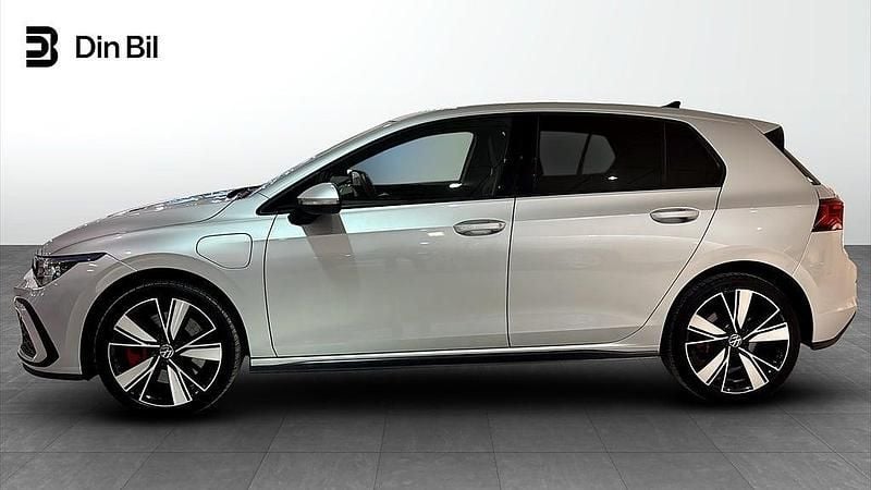 Begagnad VW Golf VIII GTE 150 HK (110 kW) 2020 Silver Halvkombi