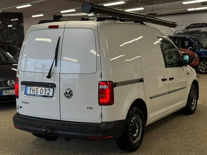 Begagnad VW Caddy 75 HK (55 kW) 2017 Vit Minibuss