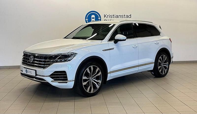 Vit Begagnad 2019 VW Touareg Edition SUV | 429 900 kr (Marknadspris) - Bild 1/4