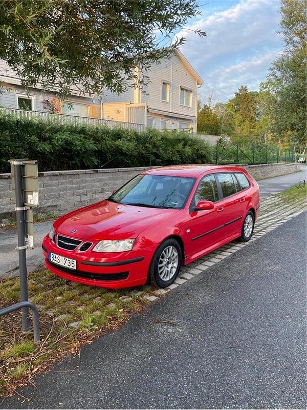 Röd Begagnad 2007 Saab 9-3 Linear Kombi | 25 000 kr (Marknadspris) - Bild 1/4