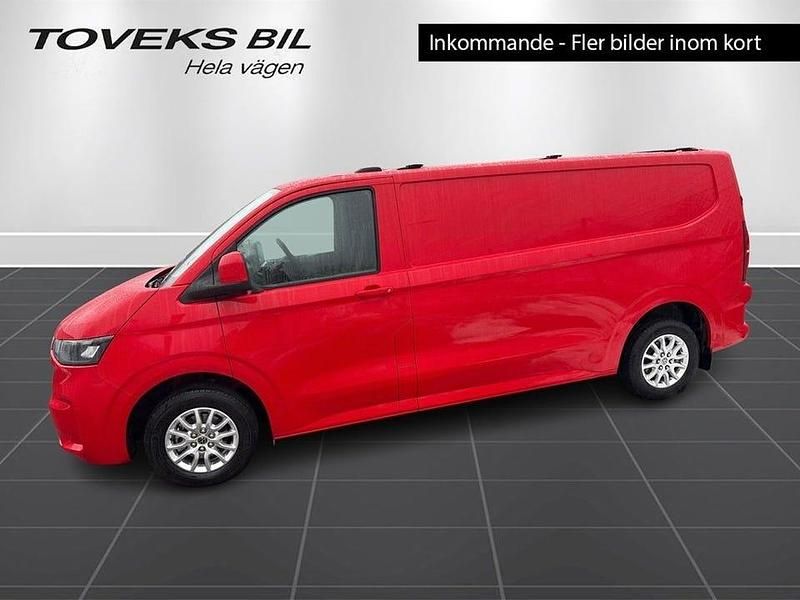 Begagnad VW Transporter 150 HK (110 kW) 2025 Röd Van