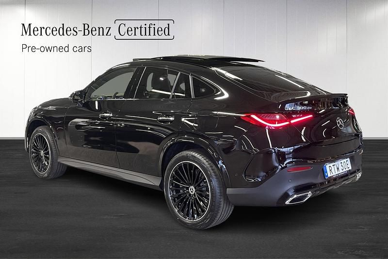 Begagnad Mercedes GLC300e Premium 197 HK (144 kW) 2025 Svart (black) Sportkupé