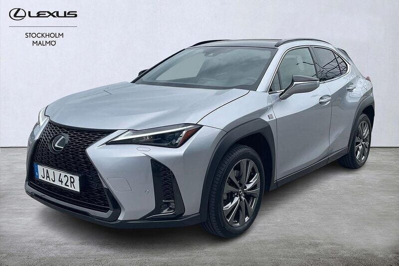 Grå Begagnad 2023 Lexus UX 250h Sport Design Packet SUV | 339 000 kr (Marknadspris) - Bild 1/4