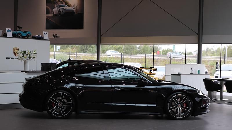 Ny Porsche Taycan 4S 2026 Svart Sedan