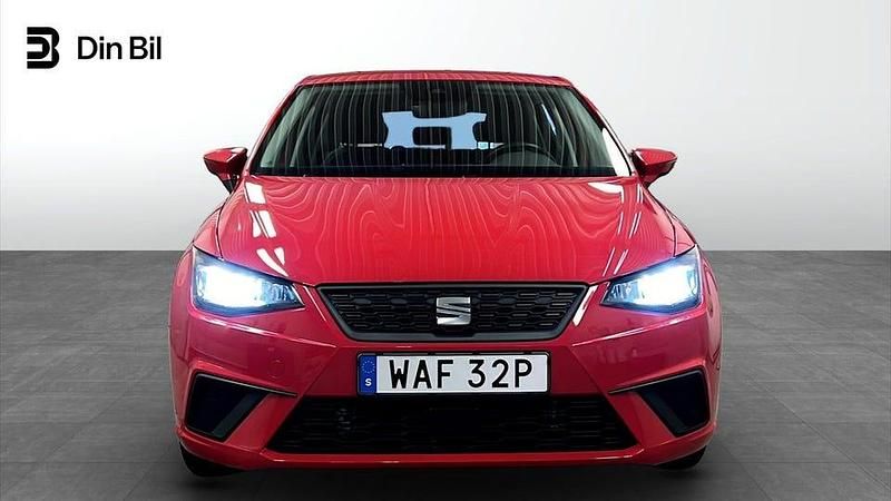 Begagnad Seat Ibiza Style 110 HK (80 kW) 2022 Röd Halvkombi