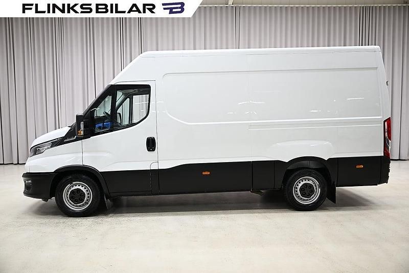 Begagnad Iveco Daily 136 HK (100 kW) 2023 Vit Van