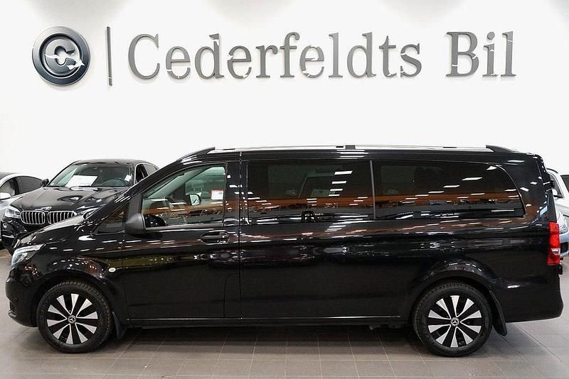 Svart Begagnad 2021 Mercedes Vito Minibuss | 358 900 kr (Marknadspris) - Bild 1/4