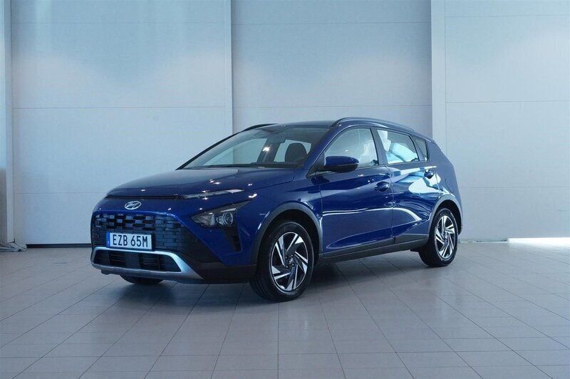 Blå/lila Begagnad 2022 Hyundai Bayon Essential SUV | 179 800 kr (Marknadspris) - Bild 1/4