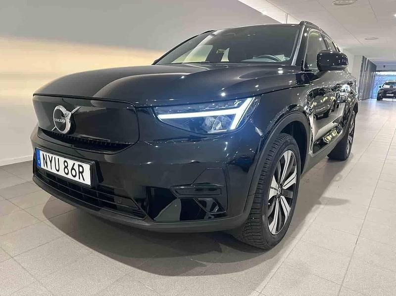 Svart Begagnad 2023 Volvo XC40 Single Motor SUV | 349 500 kr - Bild 1/1