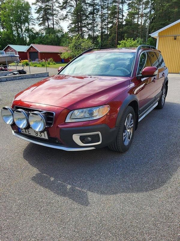 Röd Begagnad 2012 Volvo XC70 Summum SUV | 98 000 kr (Dyr) - Bild 1/4