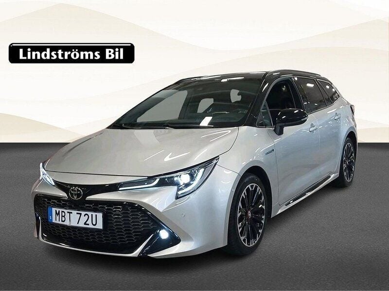 Silver Begagnad 2021 Toyota Corolla Sport Kombi | 249 900 kr (Bra pris) - Bild 1/3