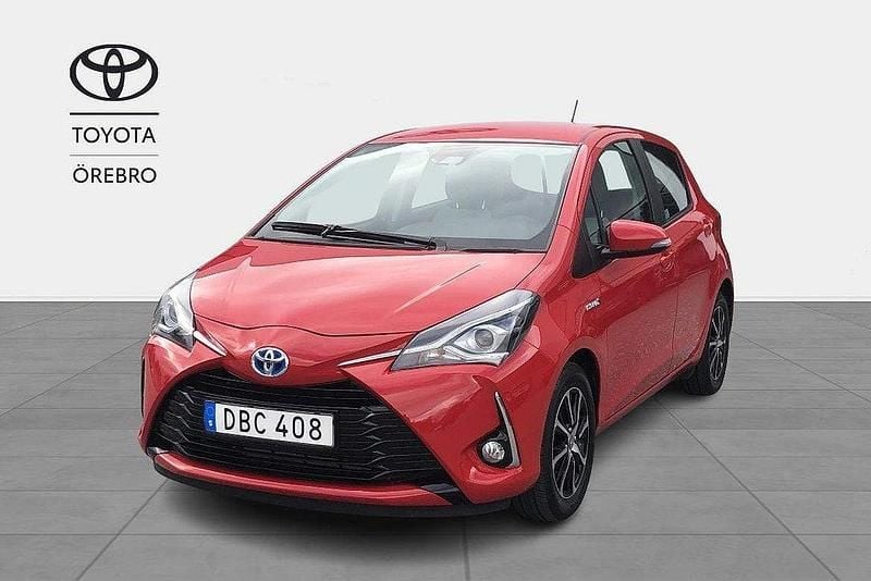 Röd Begagnad 2018 Toyota Yaris Hybrid Edition Halvkombi | 179 900 kr (Marknadspris) - Bild 1/3