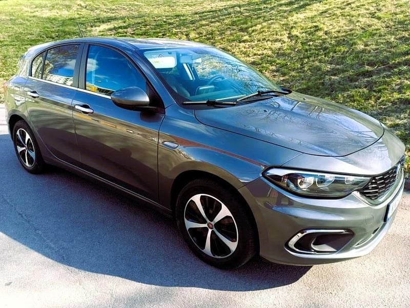 Begagnad 2020 Fiat Tipo Halvkombi | 147 000 kr (Marknadspris) - Bild 1/4