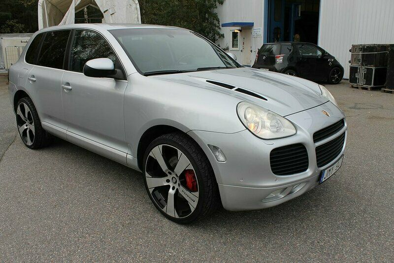 Silver Begagnad 2005 Porsche Cayenne Turbo SUV | 129 000 kr - Bild 1/4