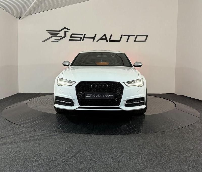 Begagnad Audi RS6 450 HK (330 kW) 2016 Vit Sedan