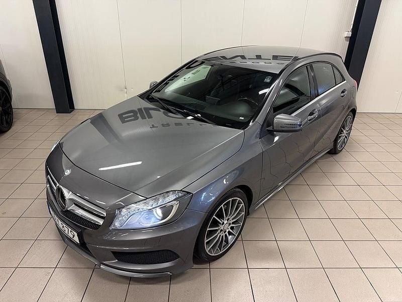 Begagnad Mercedes A200 AMG line 136 HK (100 kW) 2015 Grå Halvkombi