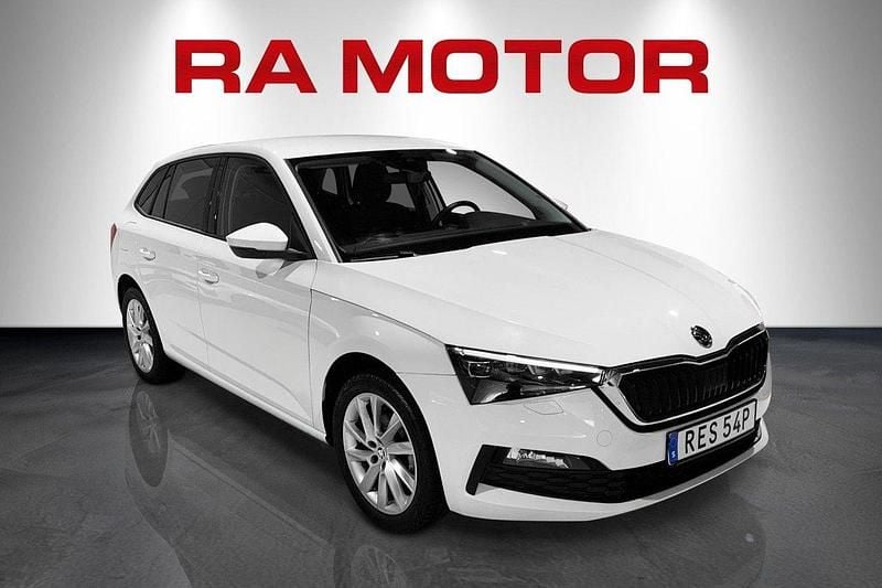 Vit Begagnad 2019 Skoda Scala Style Halvkombi | 159 900 kr (Marknadspris) - Bild 1/4