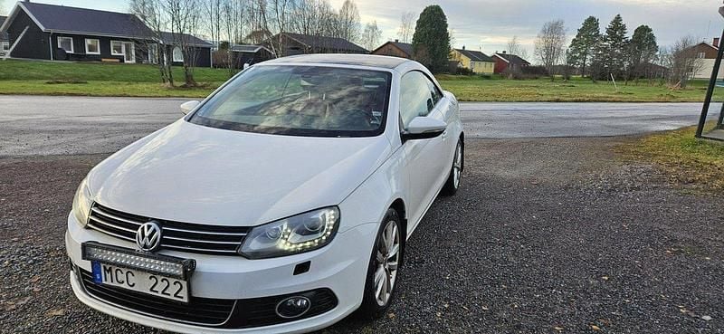 Vit Begagnad 2012 VW Eos Cab | 65 000 kr (Superpris) - Bild 1/4