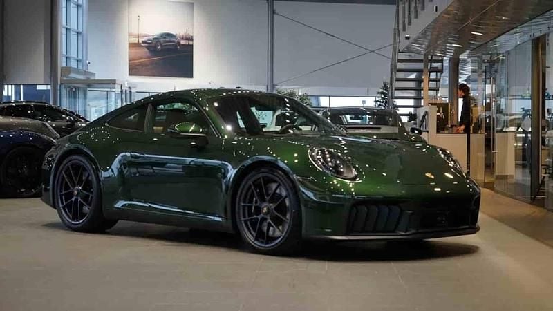 Ny Porsche 911 2026 Grön Sportkupé