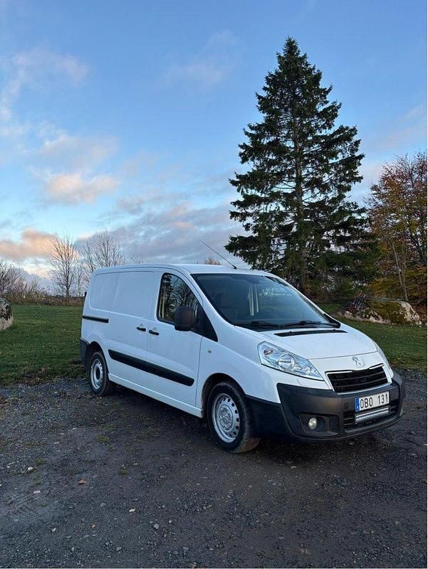 Vit Begagnad 2013 Peugeot Expert Van | 42 000 kr (Marknadspris) - Bild 1/4