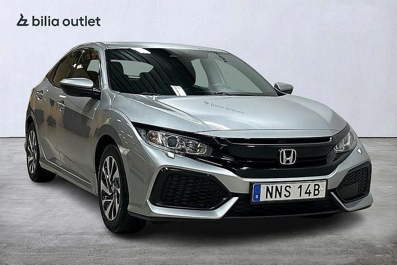Begagnad Honda Civic Comfort 126 HK (92 kW) 2018 Silver Halvkombi