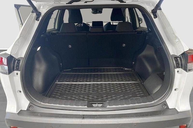 Begagnad Toyota Corolla Cross Style 200 HK (147 kW) 2023 Vit SUV