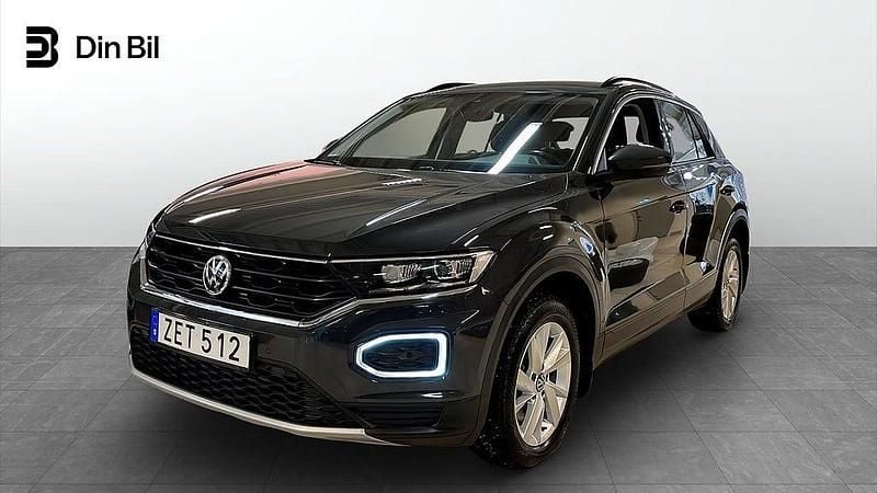 Grå (urano grey) Begagnad 2018 VW T-Roc SUV | 209 900 kr (Marknadspris) - Bild 1/4