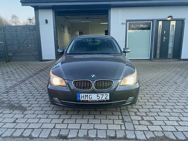 Begagnad BMW 523 190 HK (139 kW) 2008 Grå Sedan