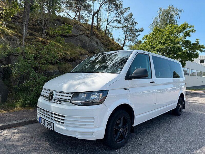 Vit Begagnad 2015 VW T6 Van | 199 900 kr (Dyr) - Bild 1/4