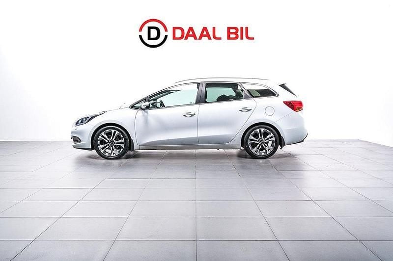 Vit Begagnad 2013 Kia Ceed Sportswagon Comfort Kombi | 69 700 kr (Marknadspris) - Bild 1/4