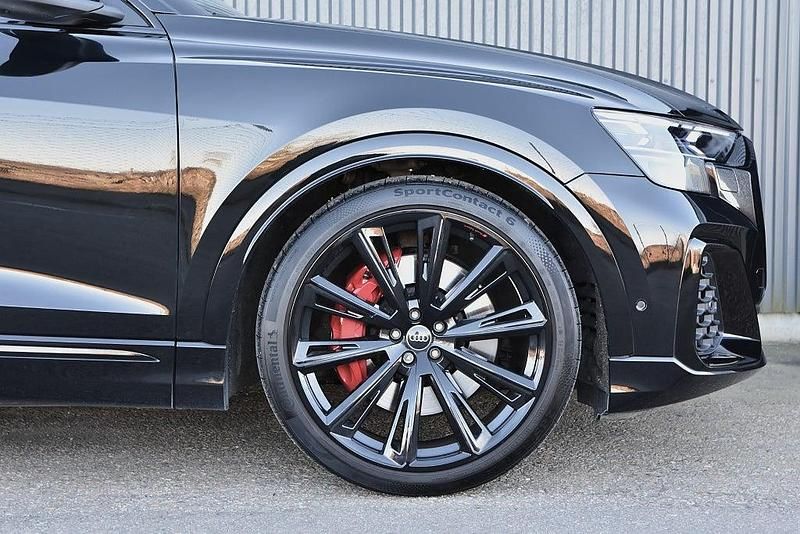 Begagnad Audi Q8 S-Line 490 HK (360 kW) 2024 Svart SUV