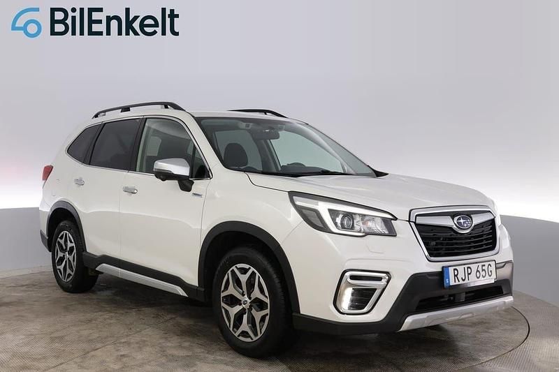 Vit Begagnad 2020 Subaru Forester SUV | 264 900 kr (Marknadspris) - Bild 1/4