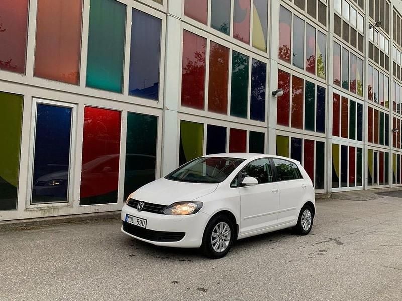Begagnad VW Golf Plus Cross 122 HK (89 kW) 2012 Vit Minibuss