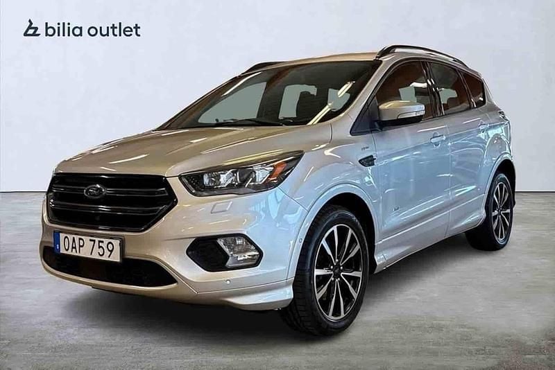 Grå Begagnad 2017 Ford Kuga SUV | 169 900 kr (Lite dyr) - Bild 1/1