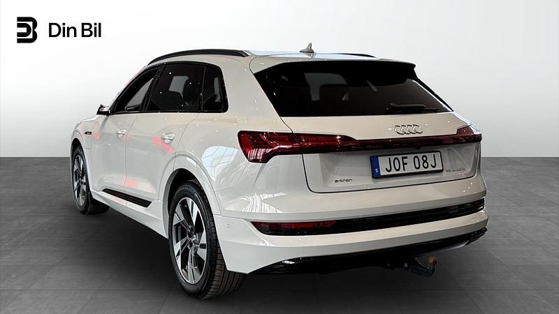 Begagnad Audi e-tron Advanced Plus 300 kW (408 HK) 2019 Glaciärvit metallic SUV