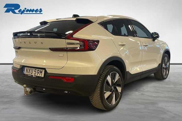 Begagnad Volvo EC40 Core 185 kW (252 HK) 2023 Vit (crystal vit metallic) SUV