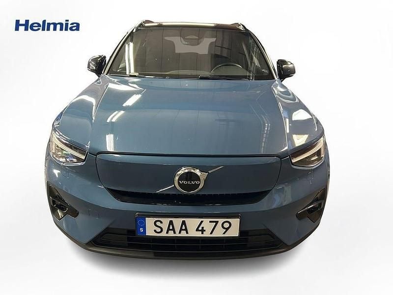 Begagnad Volvo XC40 Plus 175 kW (238 HK) 2023 Blå SUV