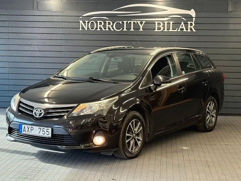 Svart Begagnad 2013 Toyota Avensis Business Edition Kombi | 75 800 kr (Marknadspris) - Bild 1/4