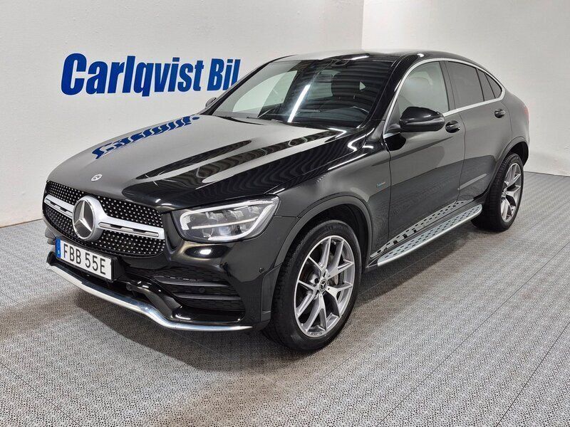 Svart Begagnad 2021 Mercedes GLC300 AMG Sportkupé | 435 000 kr - Bild 1/4