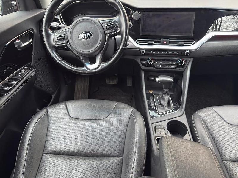 Begagnad Kia Niro 141 HK (103 kW) 2020 SUV