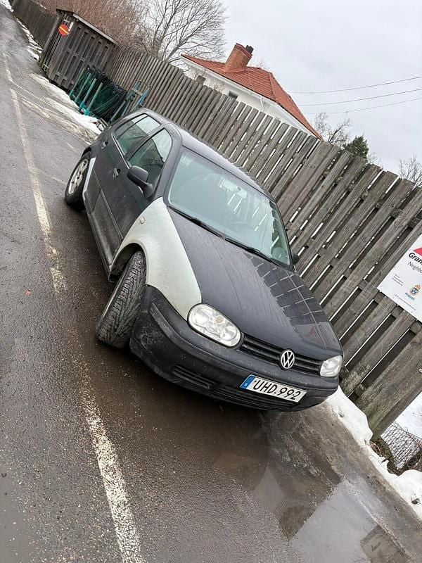 Begagnad VW Golf IV 105 HK (77 kW) 2001