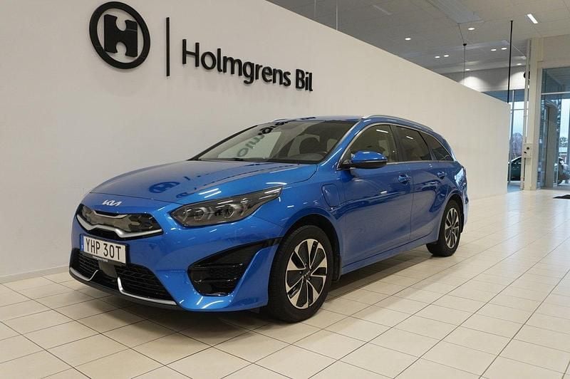 Blå Begagnad 2021 Kia Ceed Sportswagon Advance Kombi | 224 900 kr (Marknadspris) - Bild 1/4