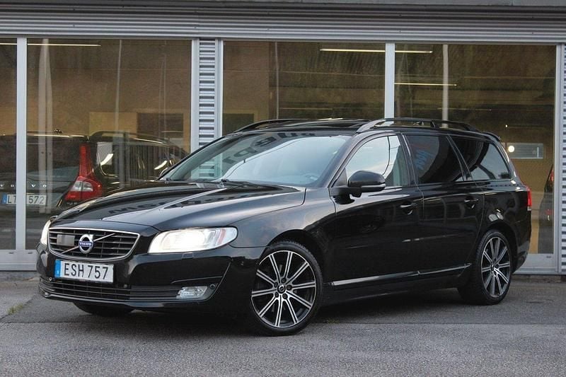 Svart Begagnad 2015 Volvo V70 Dynamic Kombi | 144 900 kr (Lite dyr) - Bild 1/4