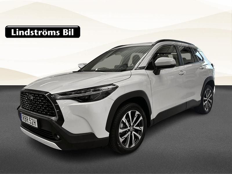 Begagnad Toyota Corolla Cross Style 200 HK (147 kW) 2024 Vit SUV